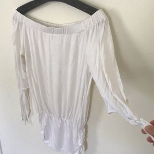 SALE!! Boston Proper off white top w tie sleeves